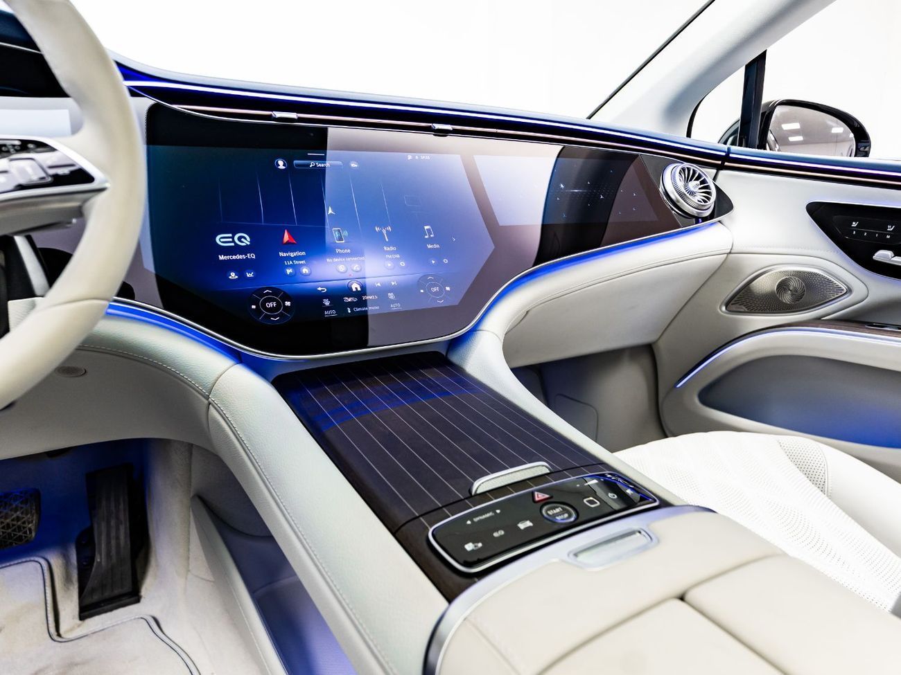 Mercedes-Benz EQS 580 Premium + 2024 Mercedes EQS580 Edition One 4-Matic, 2029 Mercedes Warranty + Service Contract, Low K