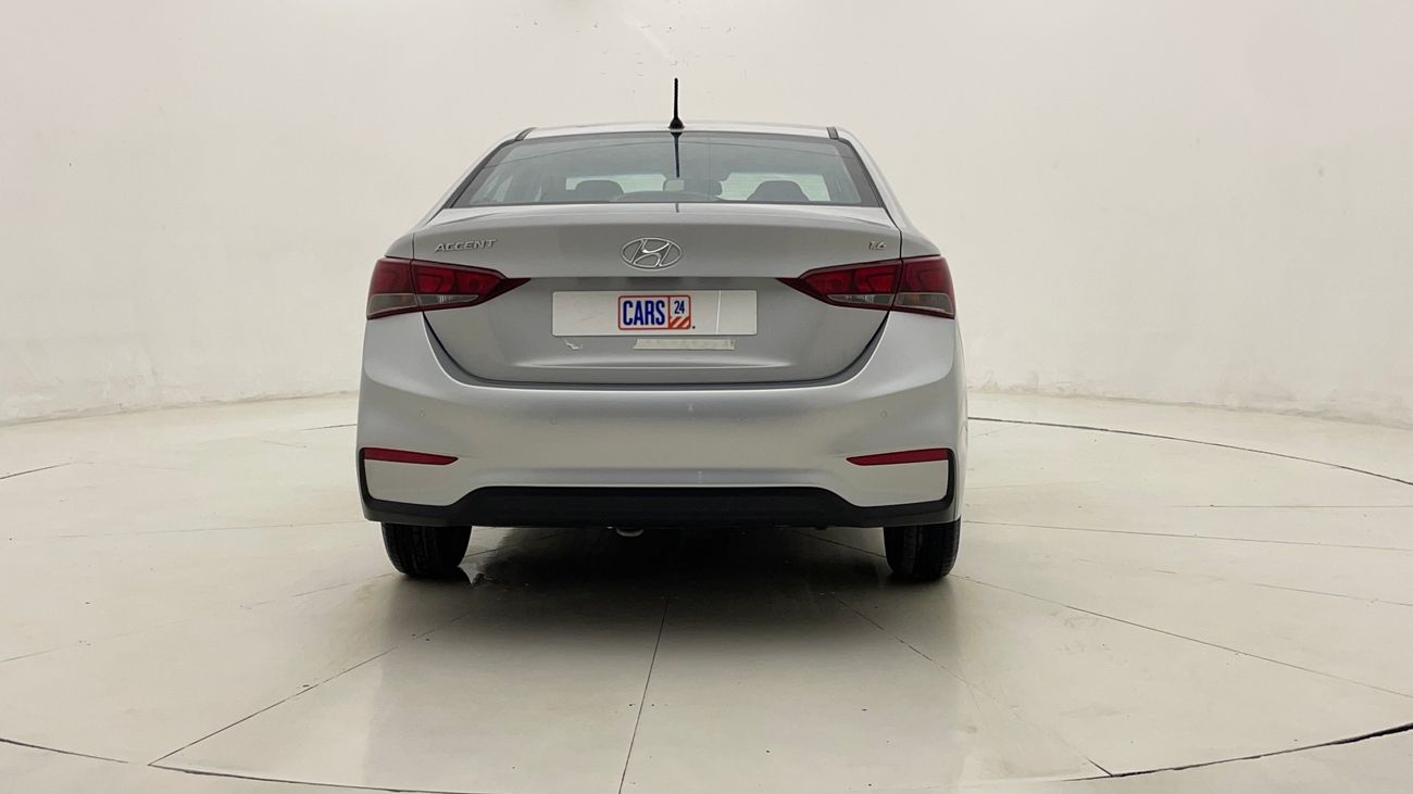 هيونداي أكسنت GL 1.6 | بدون دفعة مقدمة | اختبار القيادة في المنزل