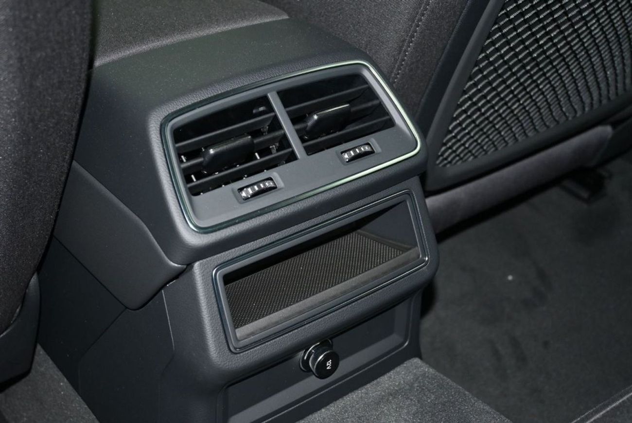 أودي A6 AUDI A6 Avant 2.0L Petrol A/T 45TFSI S-Tronic