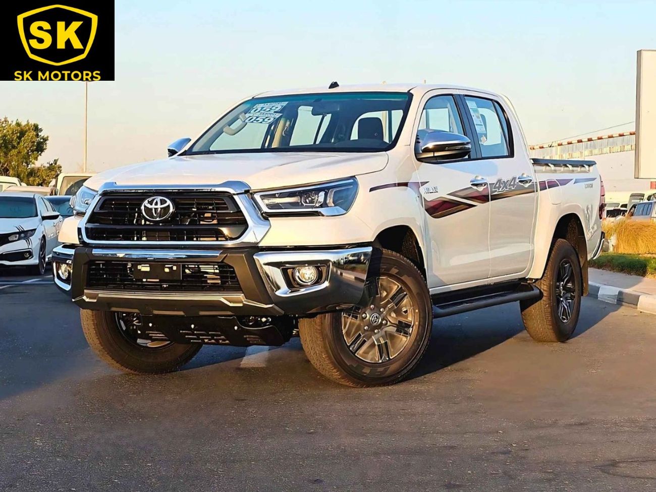 Toyota Hilux SR5 / WIDE BODY /  2.7L V4 PETROL / PUSH START / 4WD / FULL OPTION (CODE # 68074)