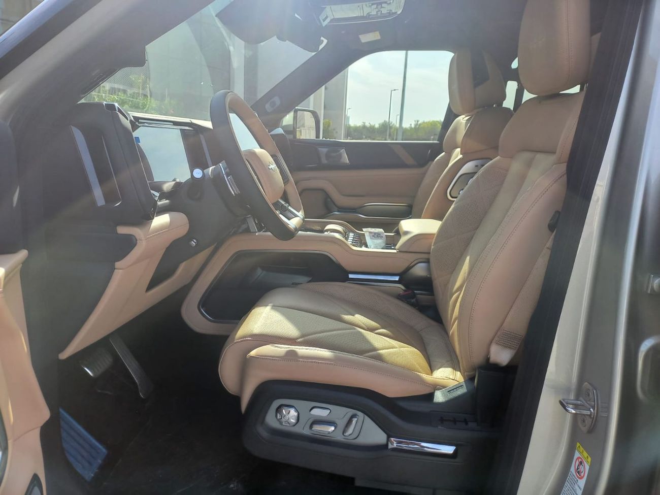 BYD Leopard 8 Smart and Brave Flagship Edition (6 Seats)