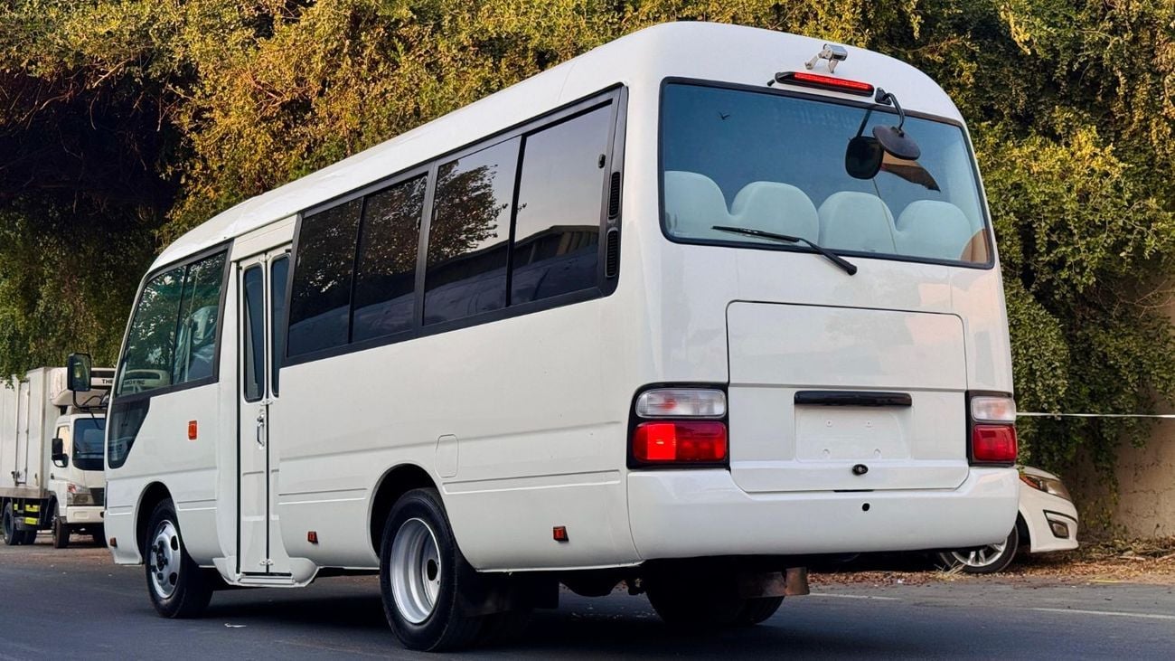 Toyota Coaster 26 SEATERS BUS | RHD | AUTOMATIC TRANSMISSION | 2014 | 4.0L DIESEL ENGINE | AIR CONDITIONER | NEAT A