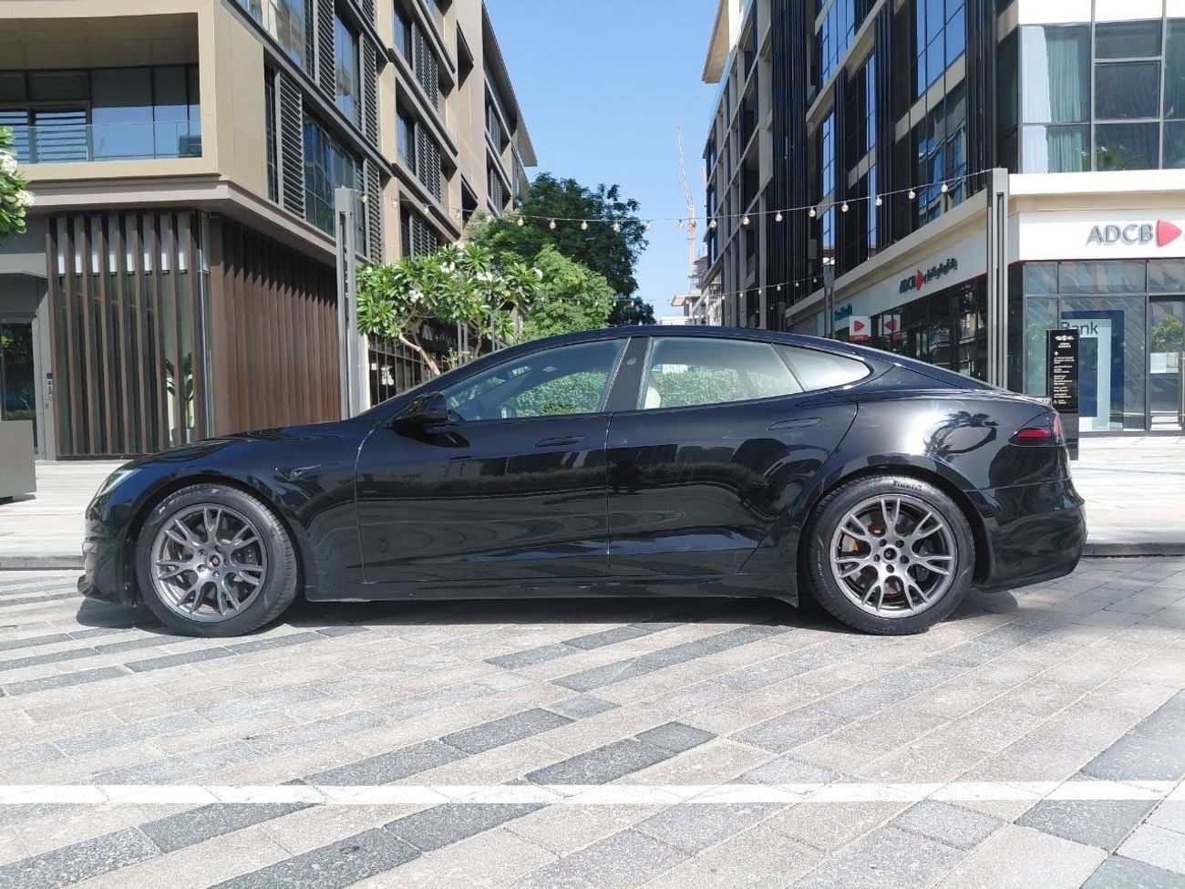 Tesla Model S LONG RANGE