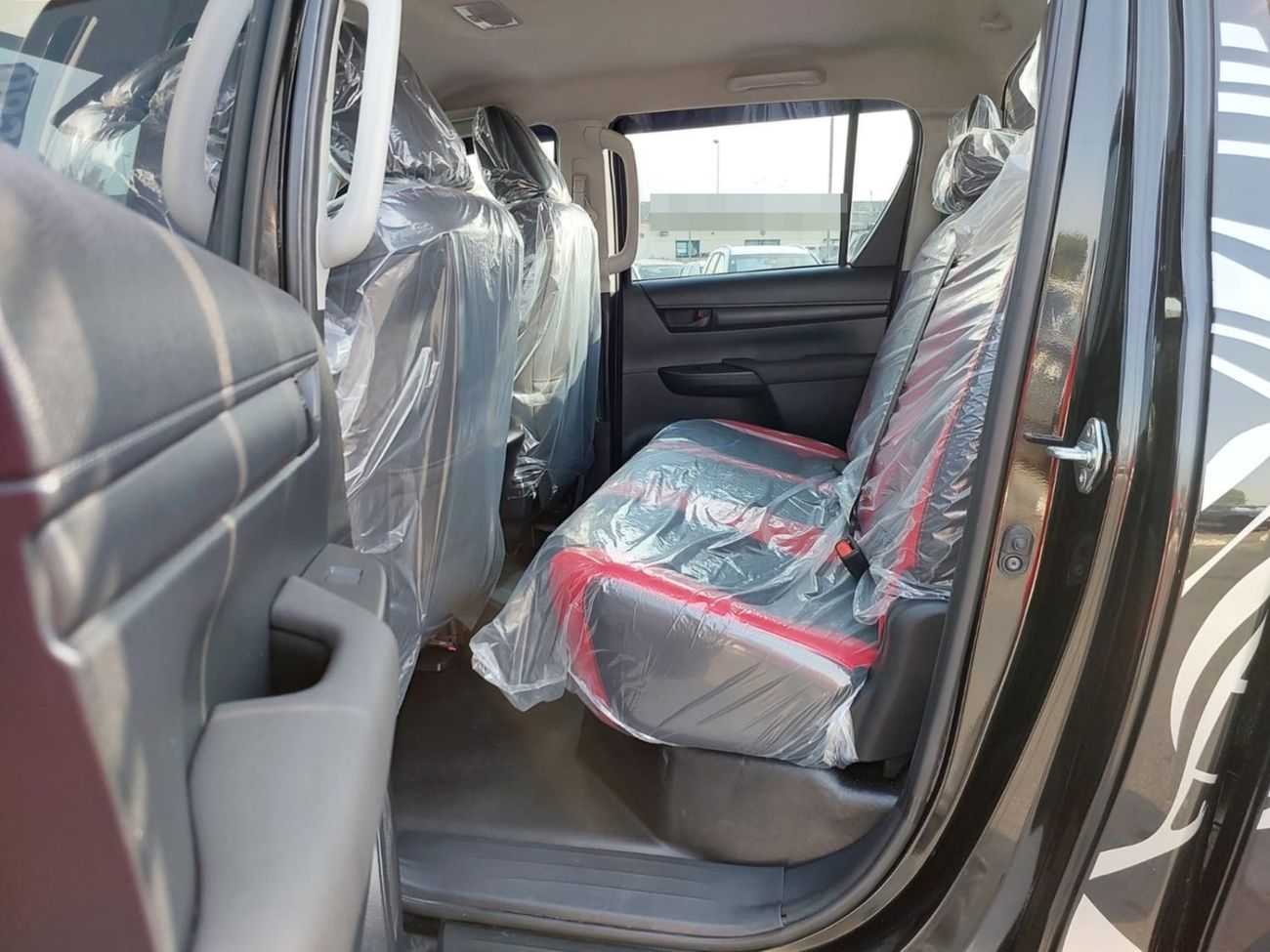 Toyota Hilux TOYOTA HILUX PICKUP RHD 2024 MODEL 2.8 L DIESEL AUTOMATIC(PM13901)