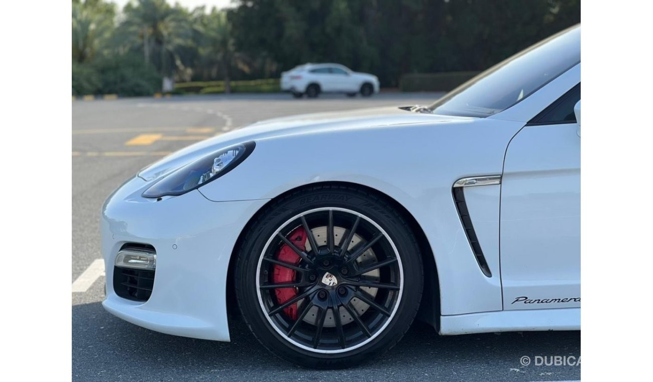 Porsche Panamera GTS