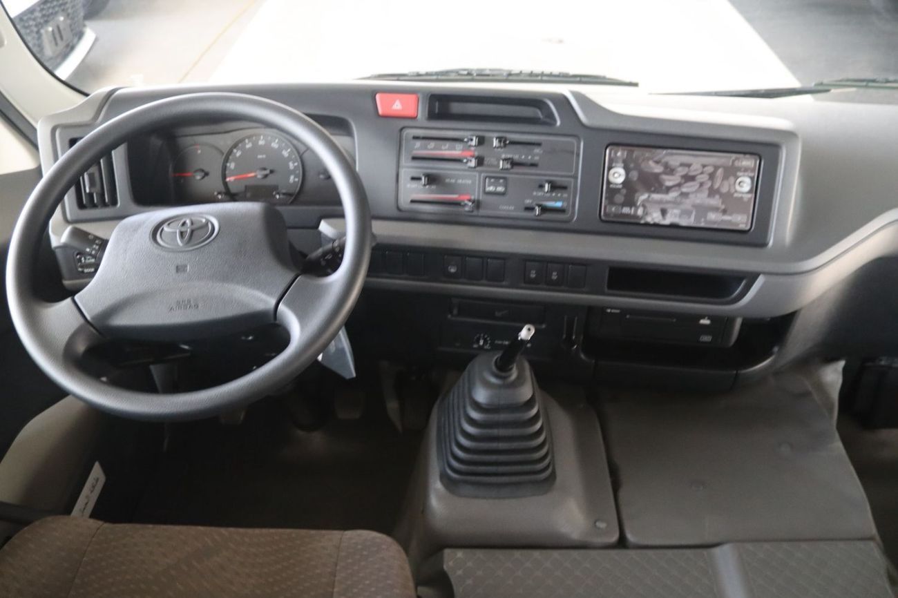 Toyota Coaster 2.7 COASTER **EXPORT ONLY**التصدير فقط خارج الخليج***