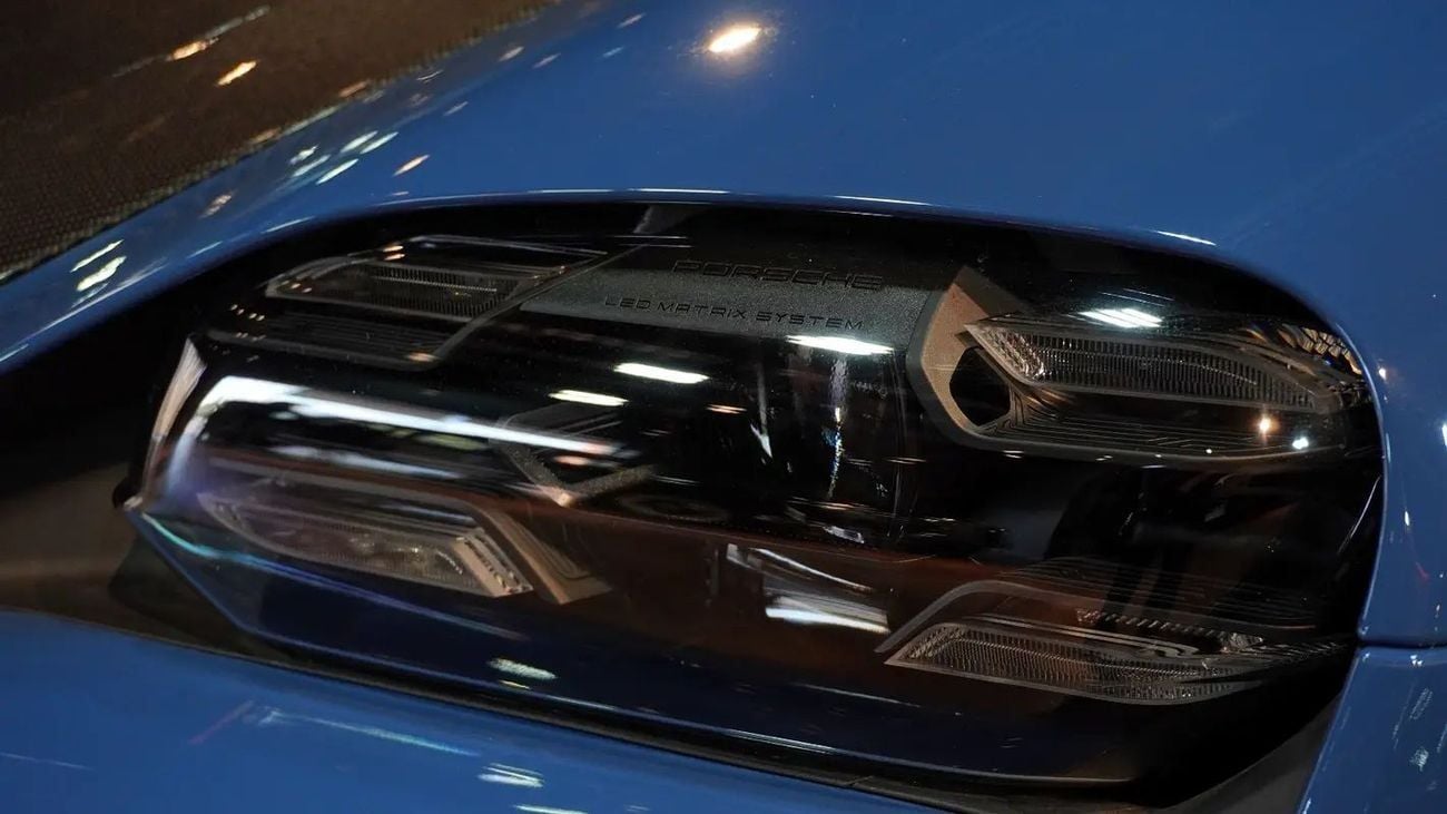 بورش تايكان Porsche Taycan GTS 2022