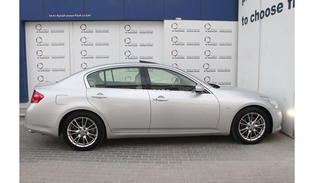 Infiniti G25 2.0L S 2015 WITH NAVIGATION BLUETOOTH SUNROOF