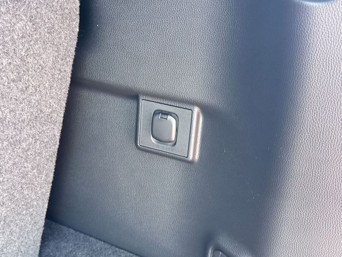 Toyota Prado TOYOTA PRADO TXL 2.8L DIESEL - A/T - 25YM - SUNROOF