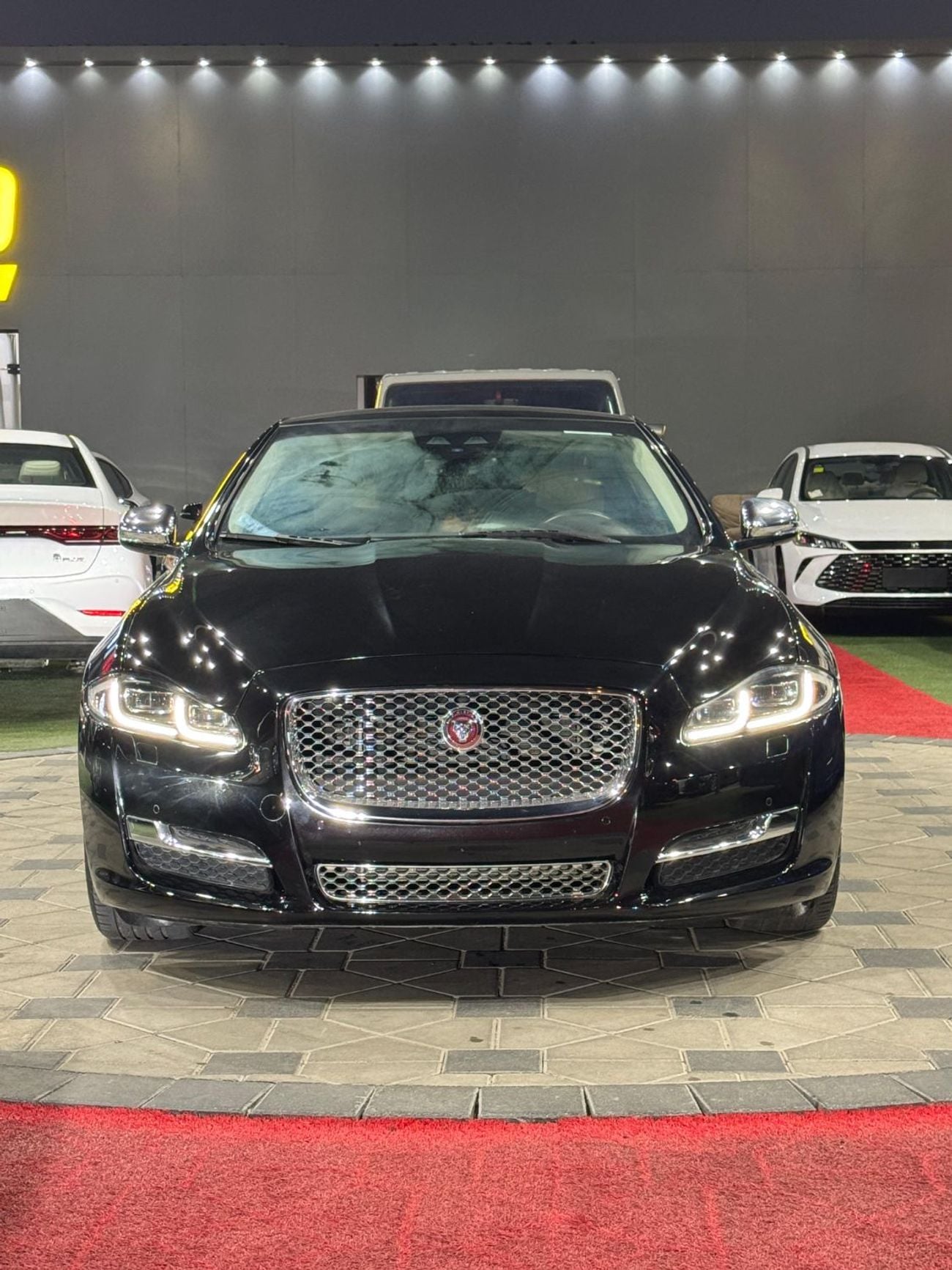 Jaguar XJ LUXURY LWB
