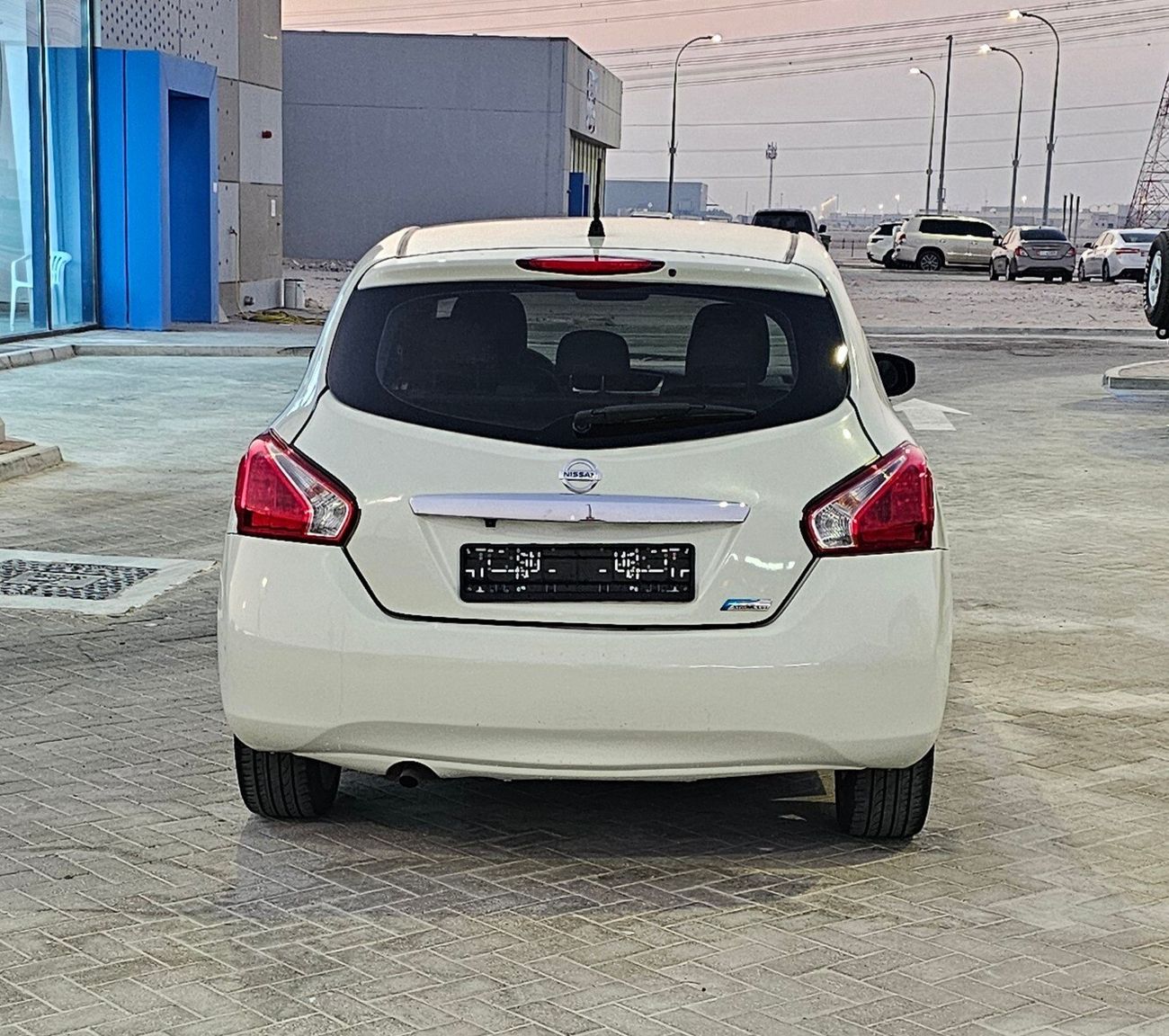 Nissan Tiida Nissan tiida 2015 GCC 1.6