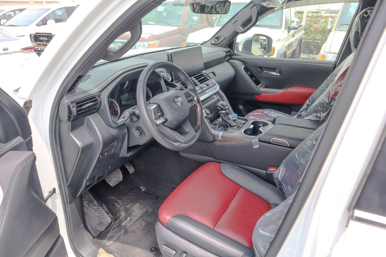 Toyota Land Cruiser VXR 3.5L Toyota Land Cruiser 300 Series (VJA300) VXR trim with the 3.5L