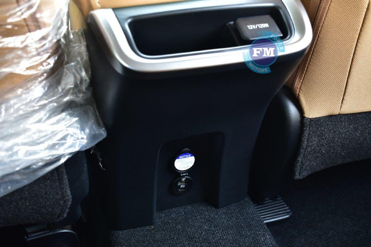 تويوتا فورتونر GXR Limited 2.7L Petrol 4WD 7 Seater Automatic