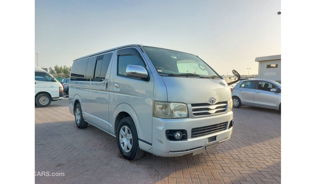 تويوتا هاياس TOYOTA HIACE VAN RIGHT HAND DRIVE (PM1638)