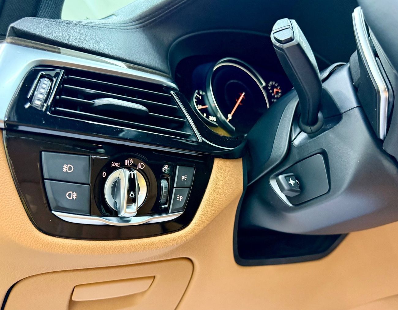 BMW 530i Luxury 2.0L