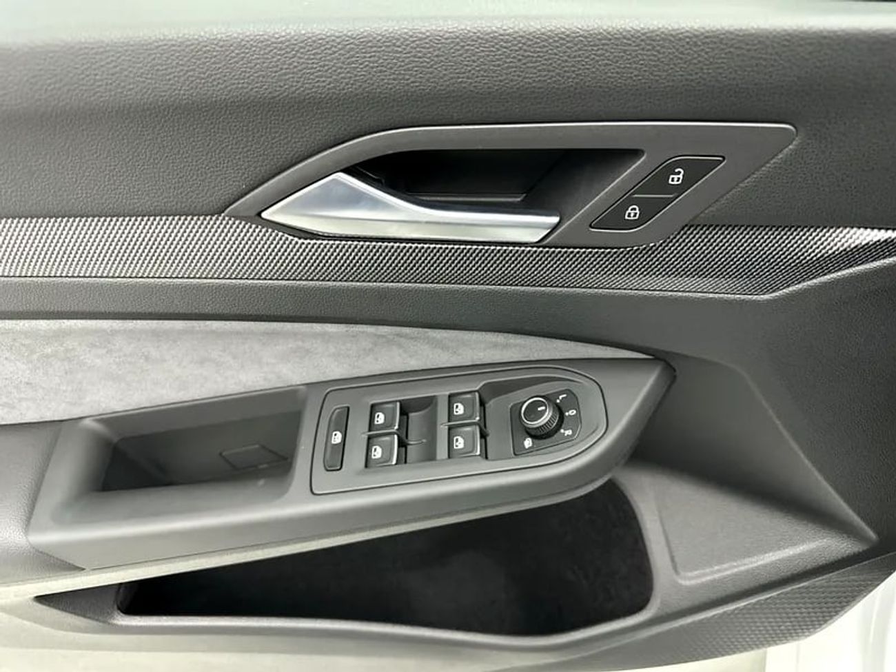 Volkswagen Golf R R 2.0L Fabric Seats with Sunroof