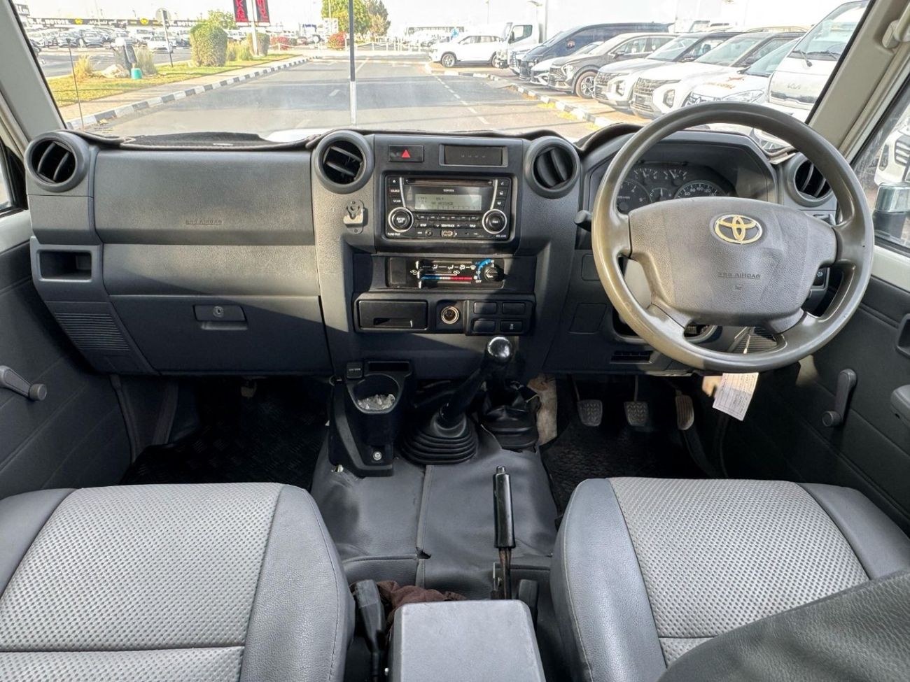 تويوتا لاند كروزر بيك آب Diesel ,Right Hand Drive ,4 Doors ,4.5 Liter ,Manual Transmission ,Power Windows