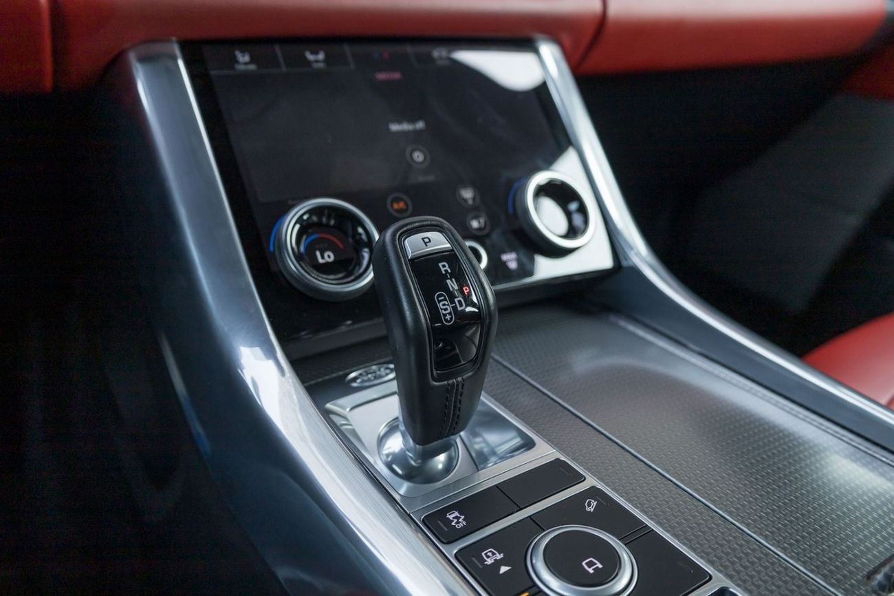 Land Rover Range Rover Sport HSE DYNAMIC