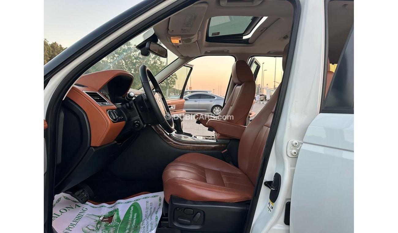 لاند روفر رينج روفر سبورت رنج روفر سوبر تشارج موديل 2012 خليجي فول ابشن كامله مالك واحد استخدام بسيط جدا مفتاحين الوكاله