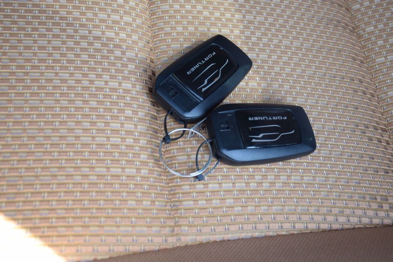 Toyota Fortuner New Fortuner SR5 2026 (Petrol 2.7)