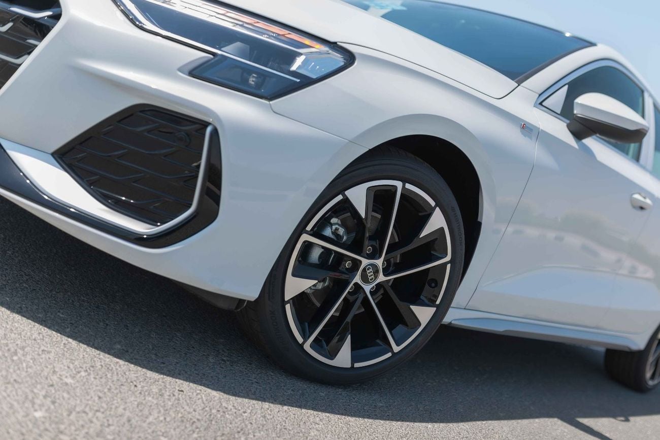 أودي A3 35 TFSI S-LINE