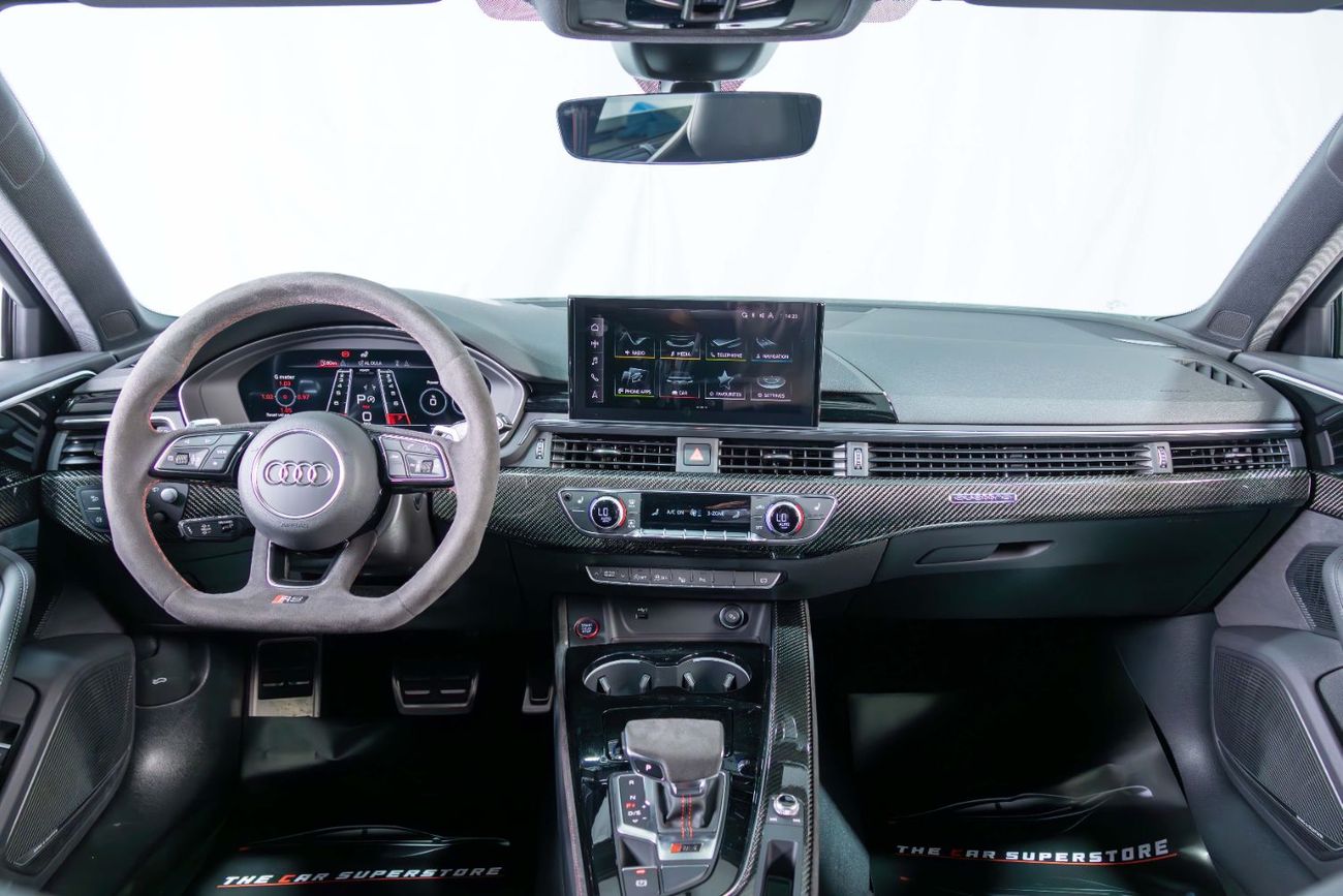 Audi RS4 Avant-Al Nabooda WarrantyService Contract-Very Low Mileage-Carbon Fiber RS Bucket Seats