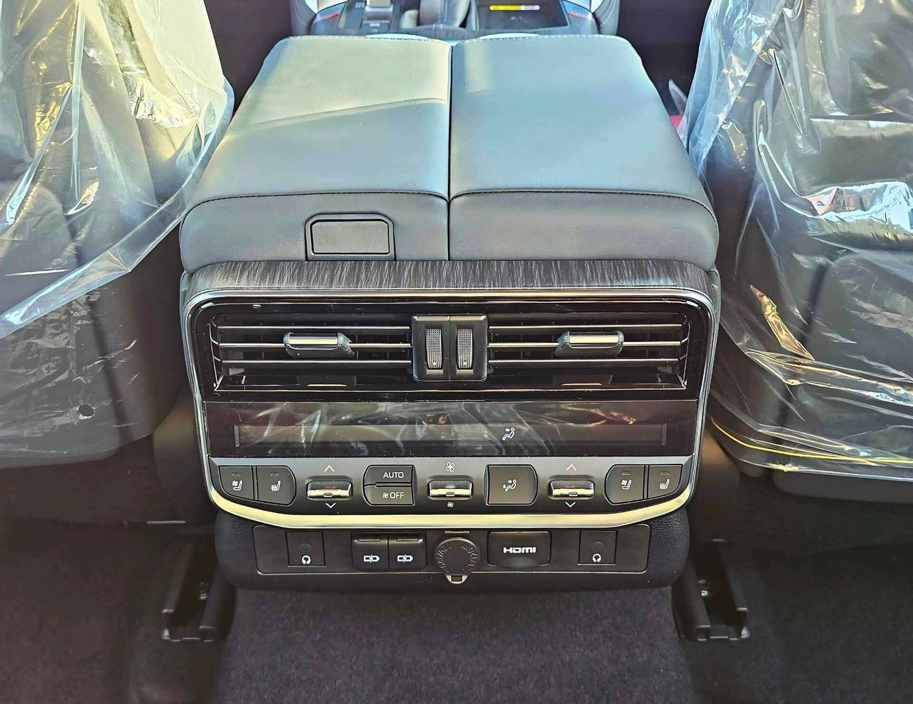 Toyota Land Cruiser VXR 3.5L PETROL | Radar | HUD | Top Variant | Aero Body Kit (CODE # VXR31HK)