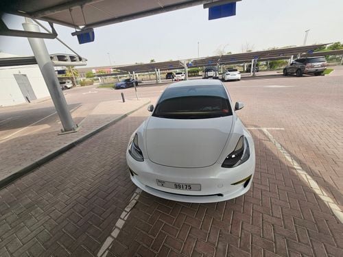 Tesla Model 3 LONG RANGE