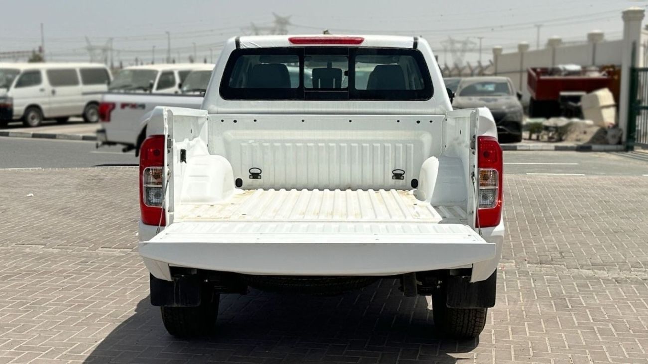 Nissan Navara 2.5D XE D23 4X4 DC PLUS Manual