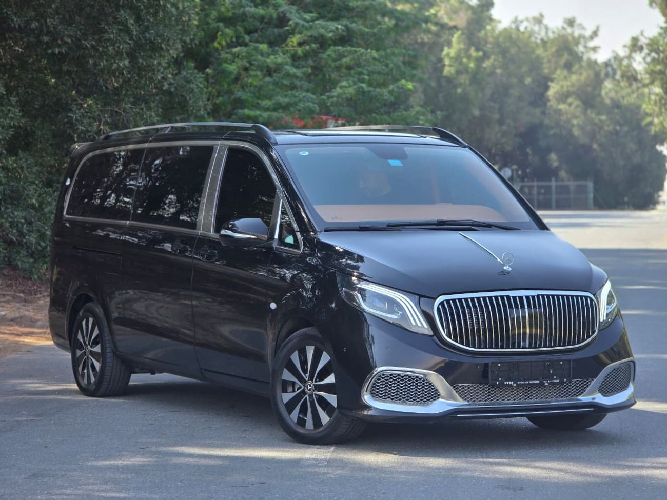 Mercedes-Benz V 250 Std 2.1L MERCEDES VITO 2023 // 2KEYS // LOW MILEGE // MAYBACH BODY KIT // PERFECT CONDITION