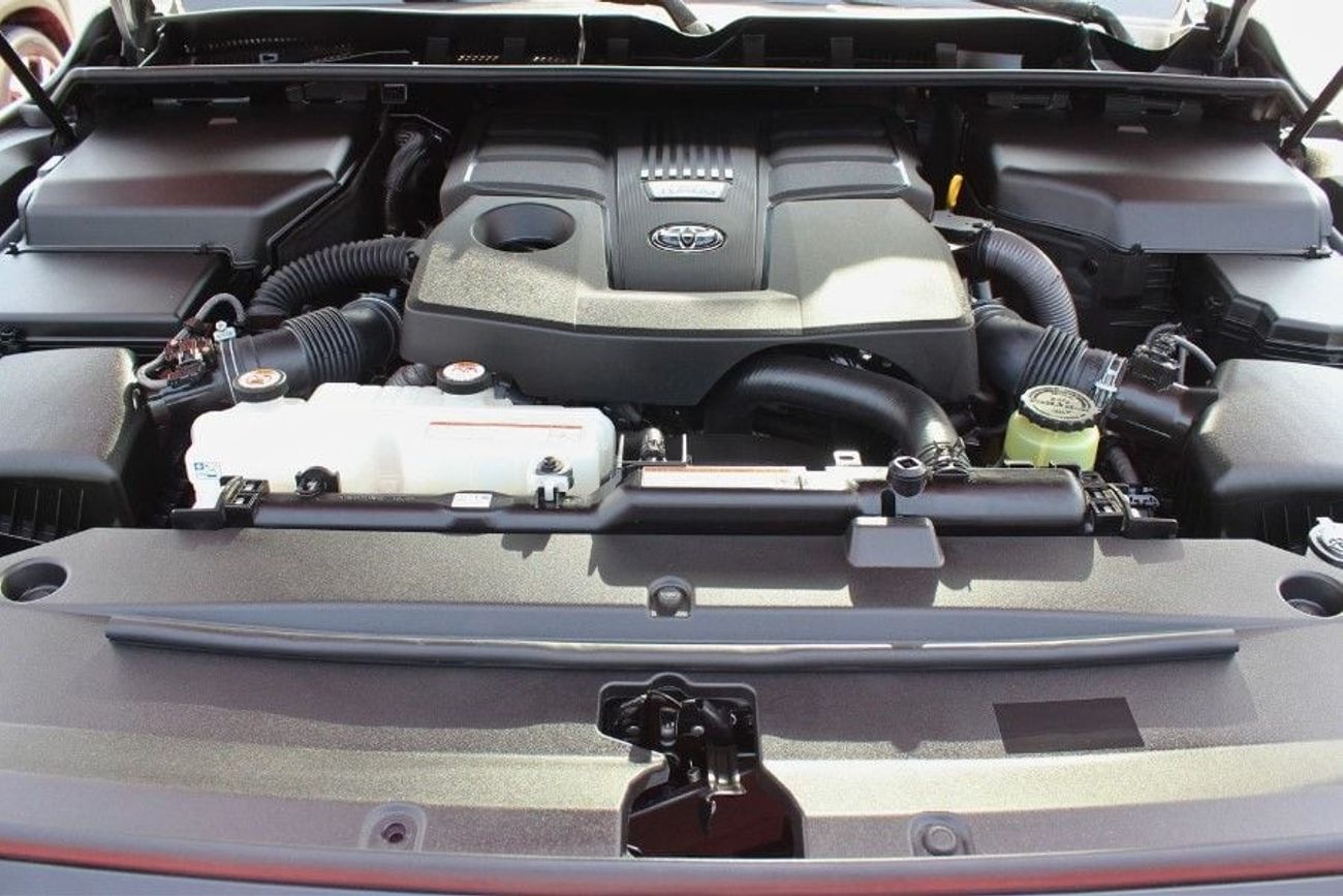 Toyota Land Cruiser VXR V6 TWINE TURBO, GCC, UNDER WARRANTY FROM LOCAL DEALER