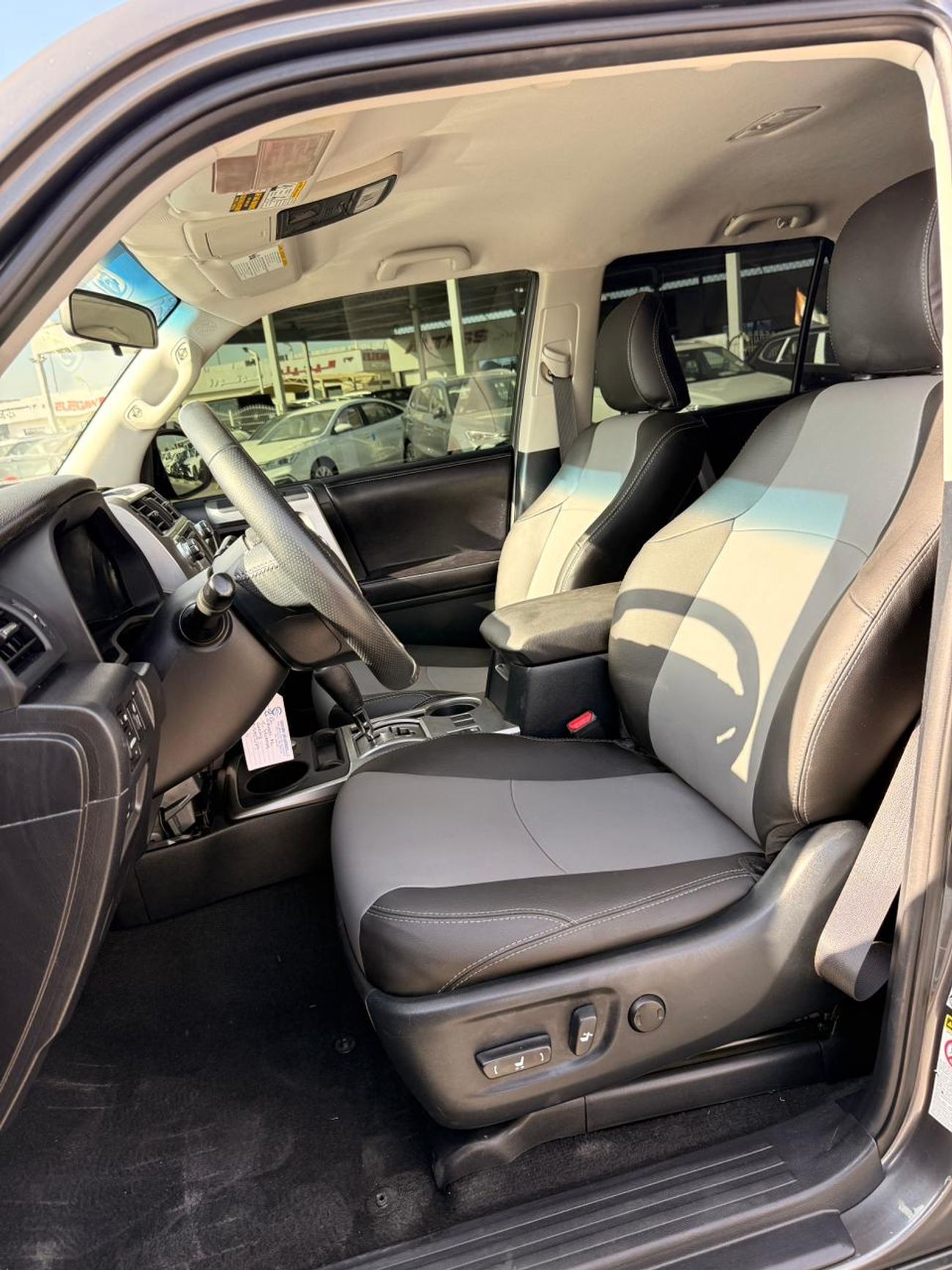 Toyota 4Runner SR5 premium 4WD  7 seater 2016