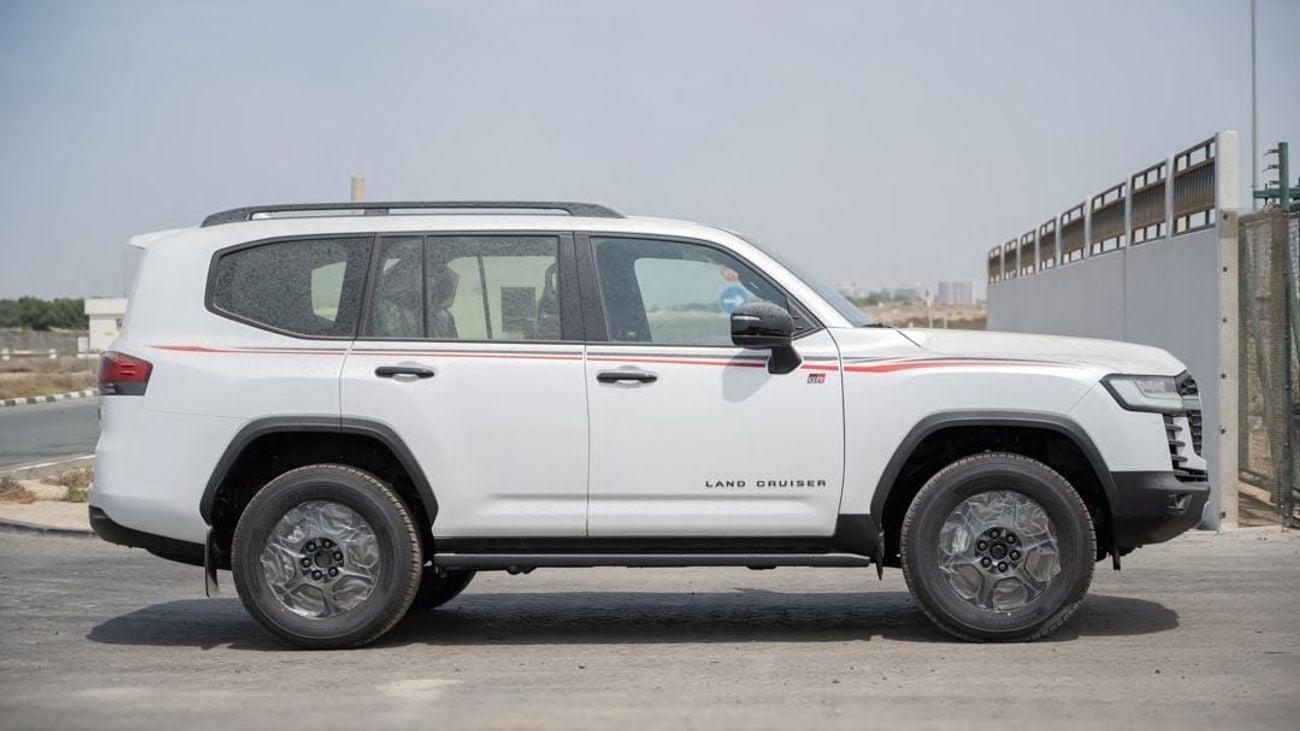 تويوتا لاند كروزر Toyota LC300 GR-S 3.3L 2025 Full
