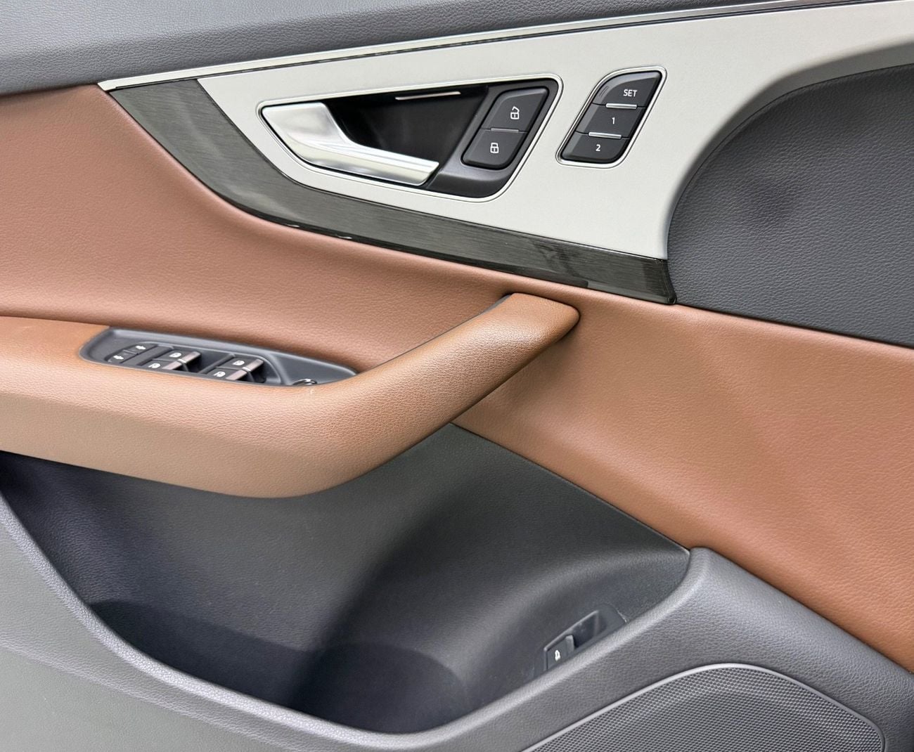 أودي Q7 55 TFSI GCC .. FSH .. S line .. Perfect Condition .. Top Range