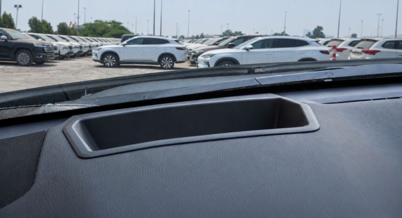لكزس LX 600 URBAN ECTAV0002 - لكزس LX600 أوربان 2026 - محرك بنزين 3.5 لتر، ناقل حركة أوتوماتيكي - لون أبيض مع مقصورة د
