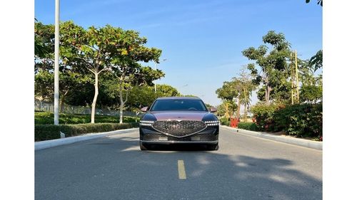 Hyundai Genesis G 90