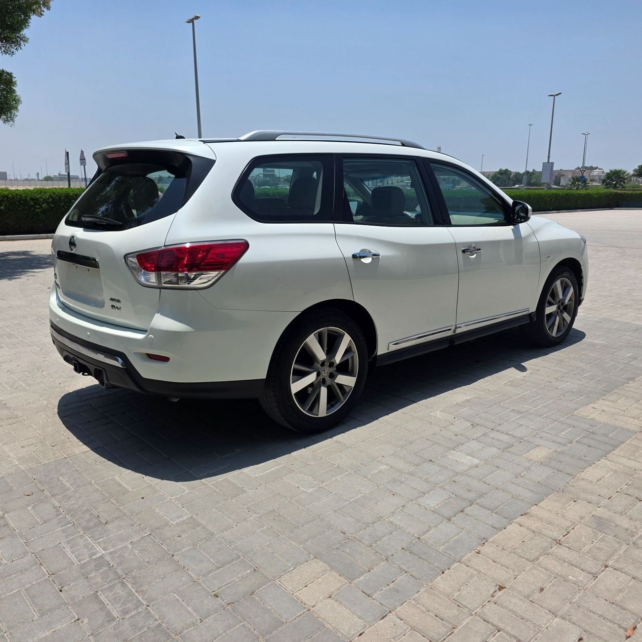 نيسان باثفايندر SV