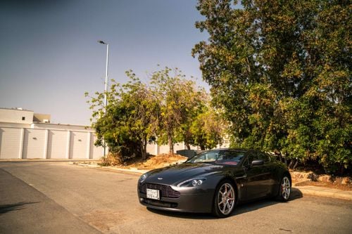 أستون مارتن فانتيج V8 Vantage Manual