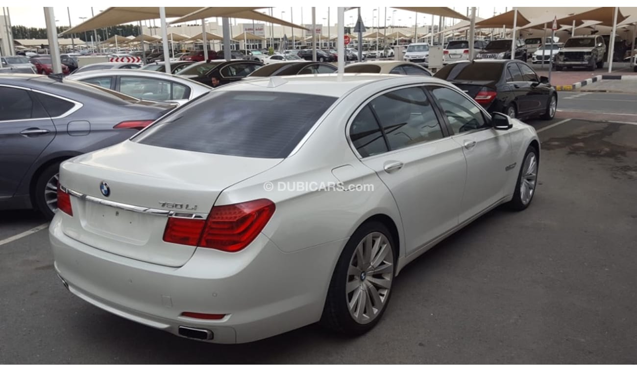 بي أم دبليو 740Li بي ام دبليو 740 موديل 2010 خليجي السياره حاله ممتازه من الداخل والخارج فل اوبشن شفط بصمه فتحه وجلد ك