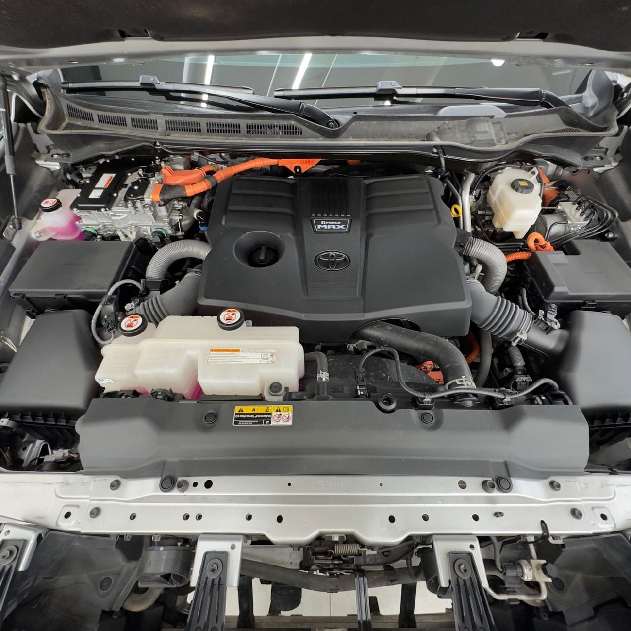 تويوتا سيكويا HYBRID (NON GCC) HYBRID Limited