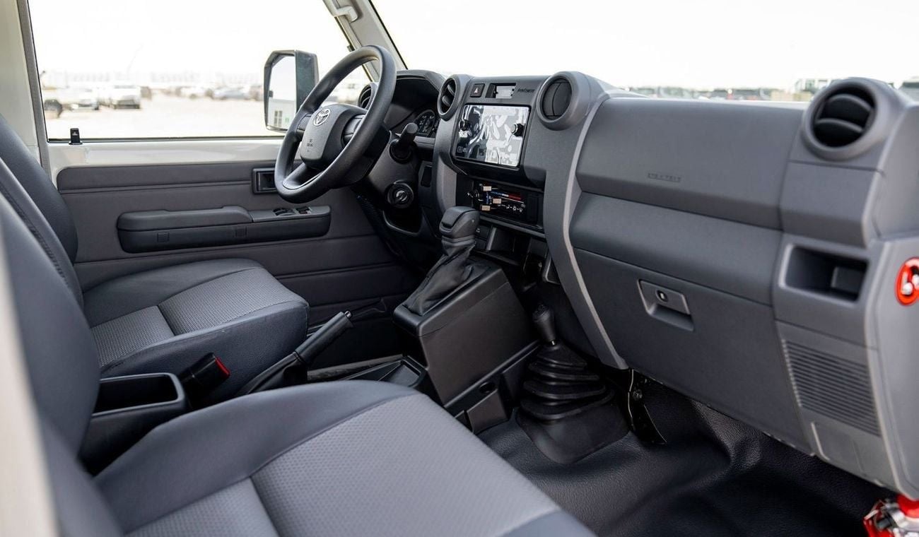 تويوتا لاند كروزر 70 LC78 2.8L AT DIESEL 3DOOR 2024