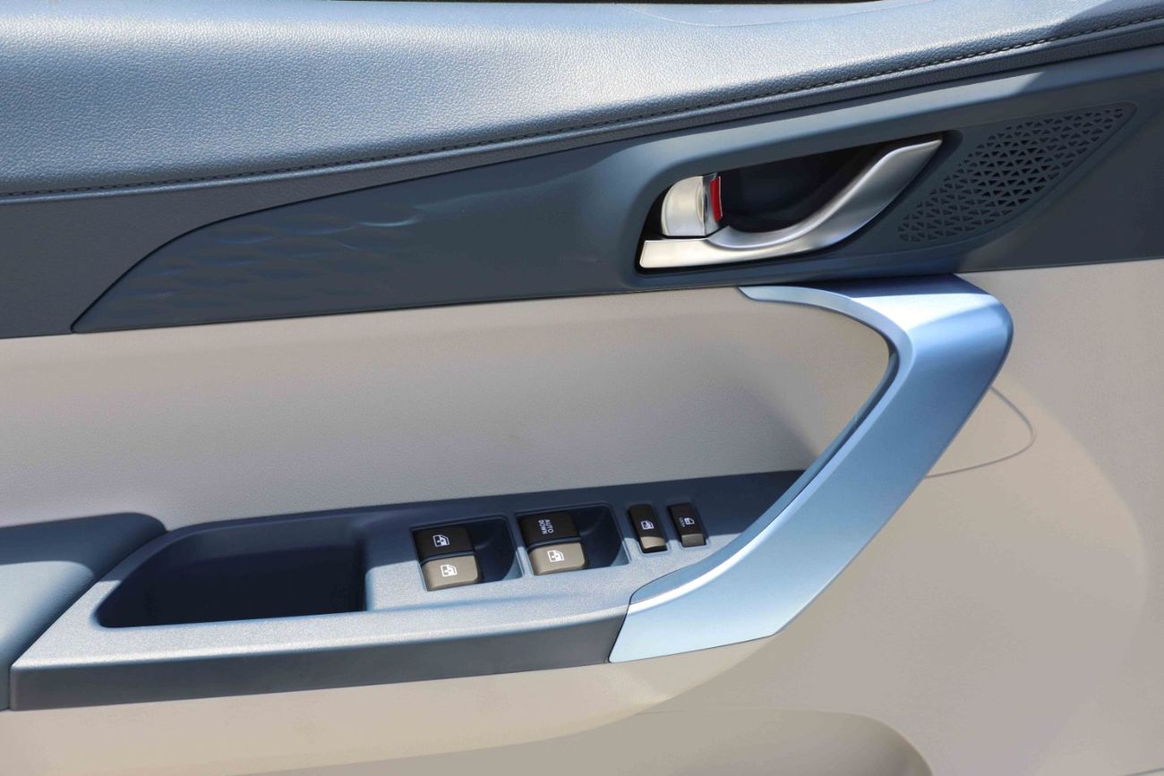 تشنجان بيم إستار 2024 Changan E-Star Qingxin - White Inside Blue & Grey | Export Only