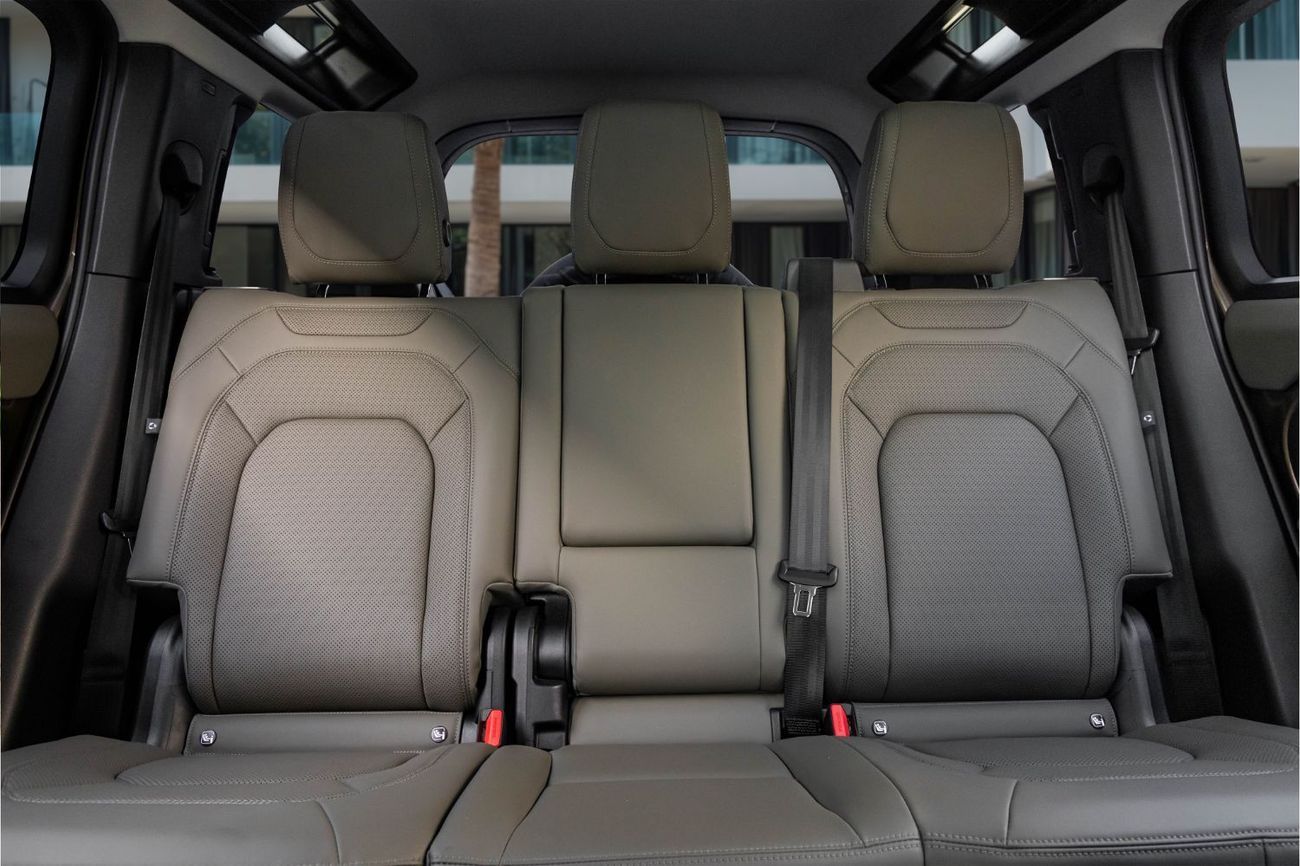 Land Rover Defender 110 HSE | 5,875 P.M  | 0% Downpayment | Agency Warranty + Service!