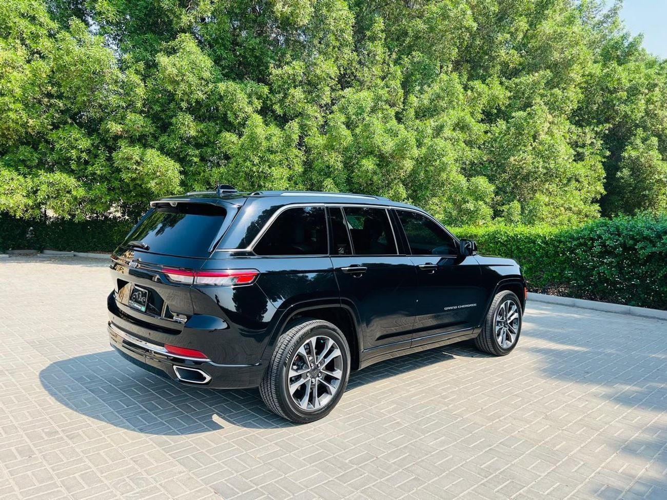 جيب جراند شيروكي Overland 3.6L