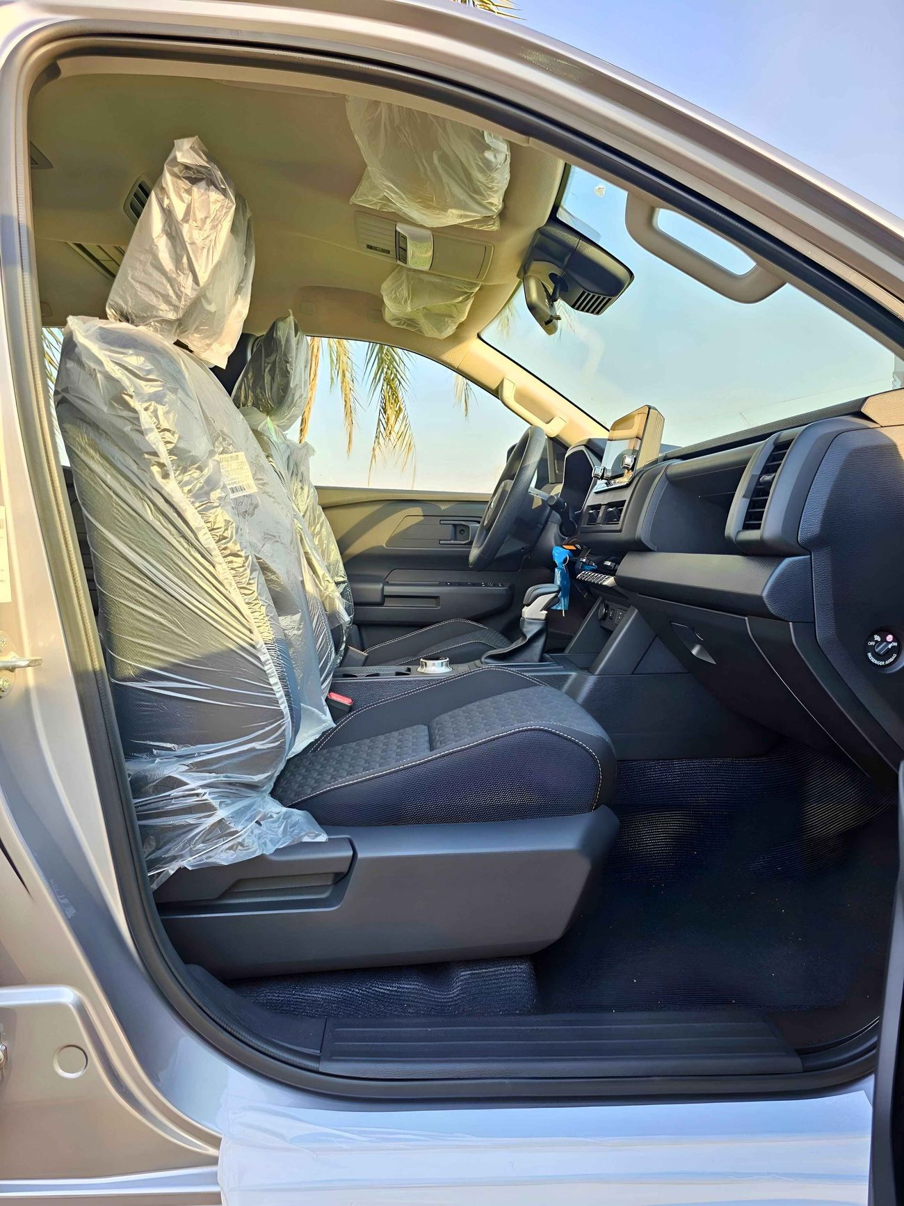 ميتسوبيشي L200 2.4L DSL/ A/T / FULL OPTION / 4WD (CODE# 68019)