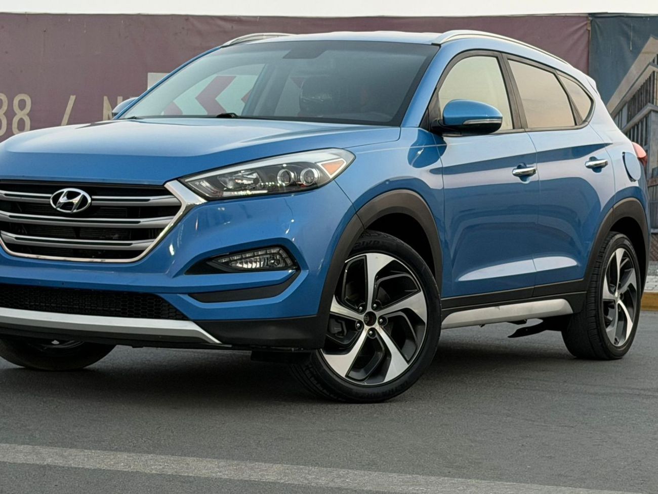 Hyundai Tucson GL 1.6L Excellent condition & luxury feel