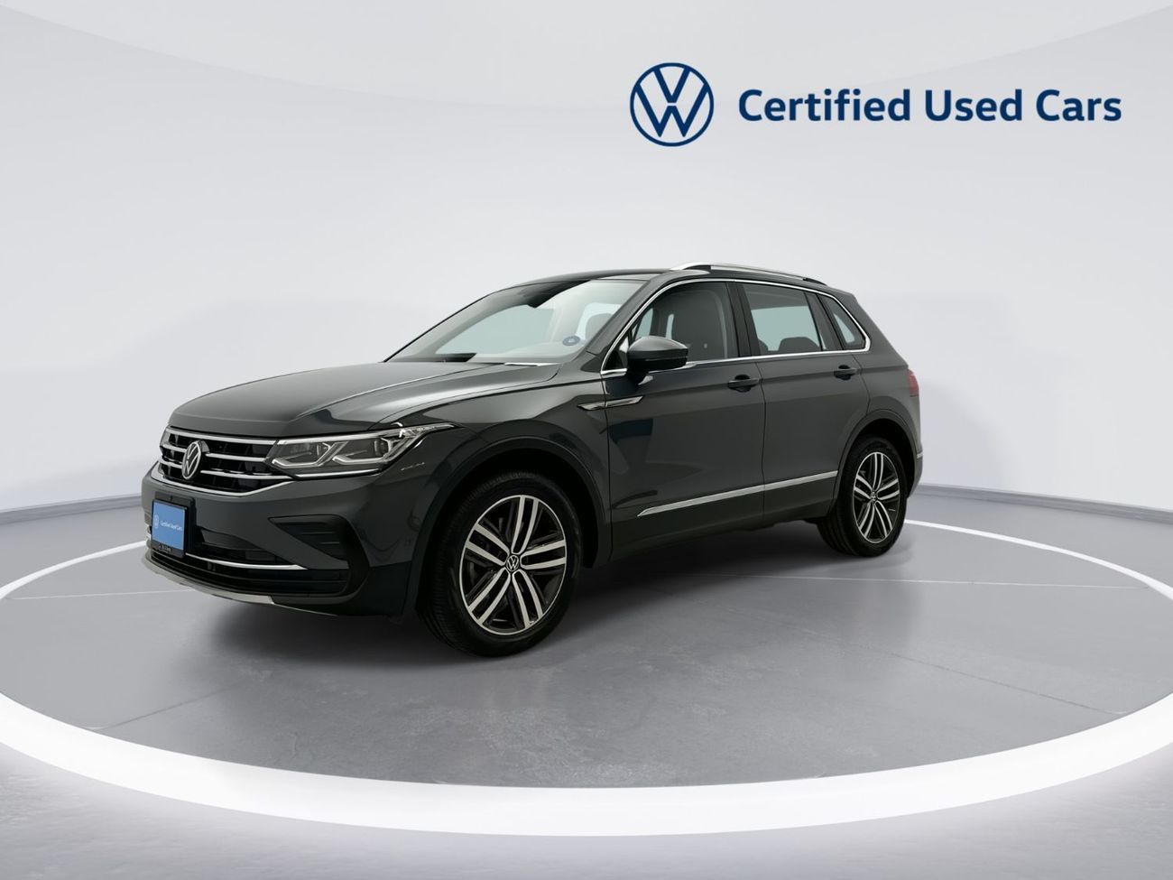 فولكس واجن تيجوان ELEGANCE 2.0L | Panoramic Sunroof with Leather Seats | VW Certified | GCC Specs | Showroom Co