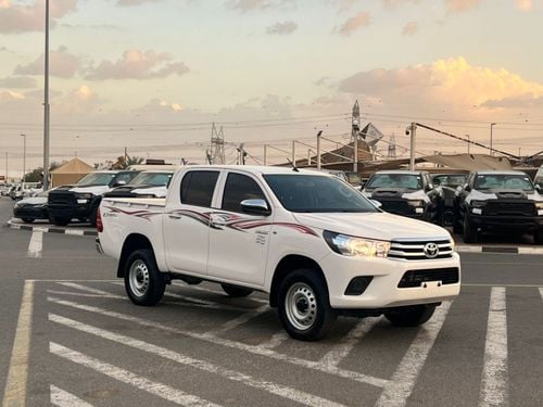 تويوتا هيلوكس 2022 Toyota Hilux GL 2.7L V4 GCC - 4x4 AWD Original Paint - Patrol Automatic