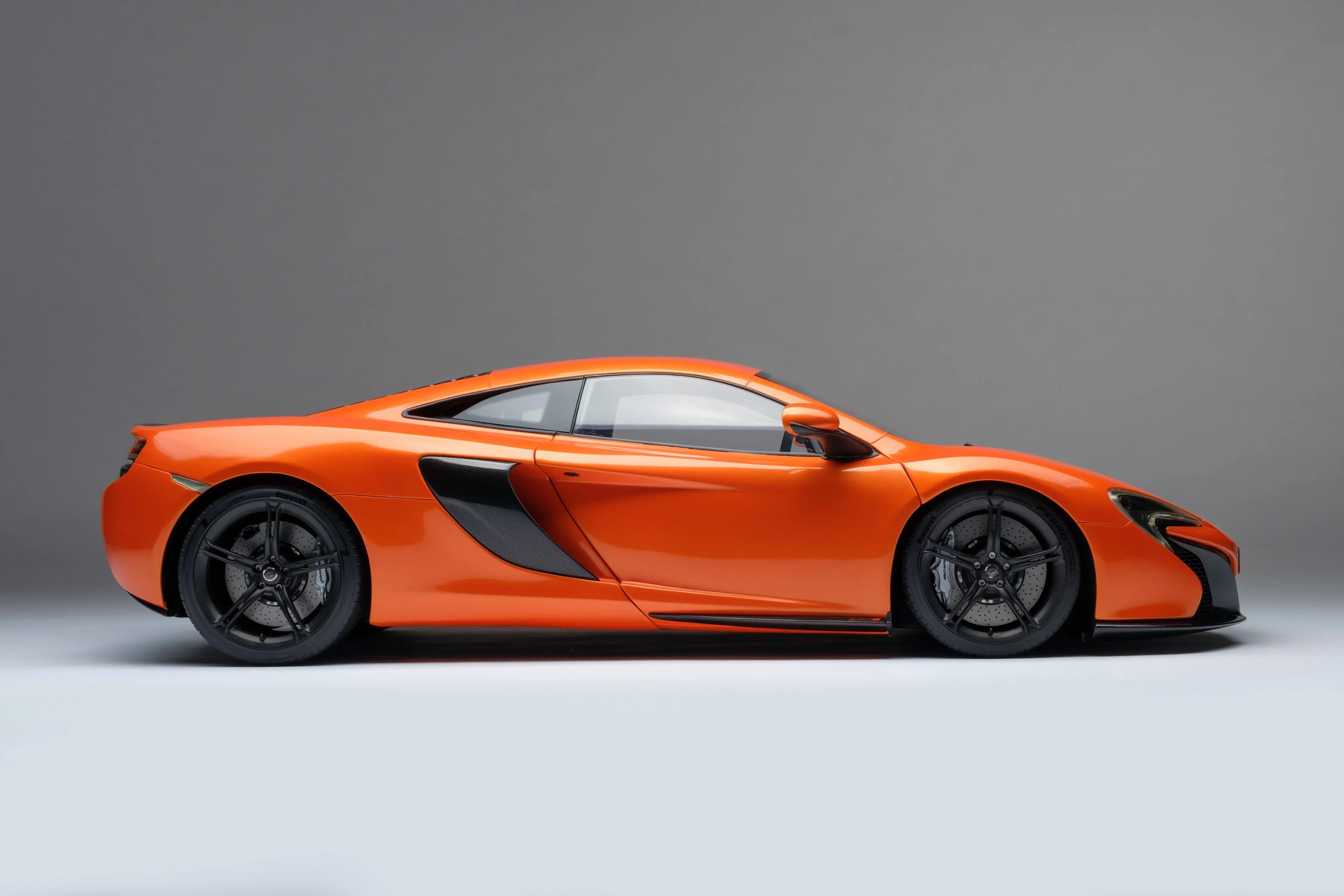McLaren 650S exterior - Side Profile
