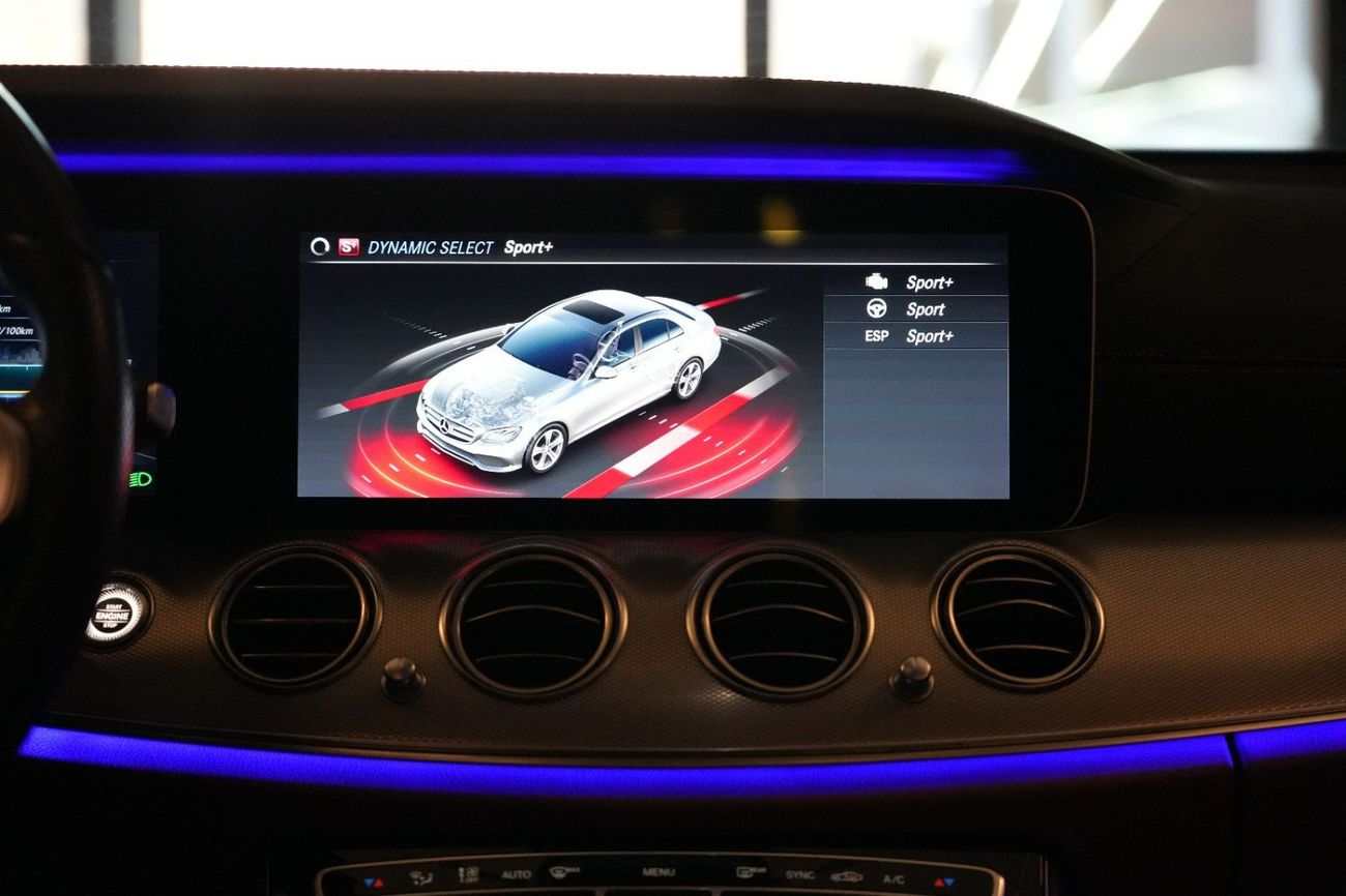 Mercedes-Benz E300 Std Mercedes-Benz E 300 | 2020 GCC 45k km | AMG Package | 360 View | Rear curtains